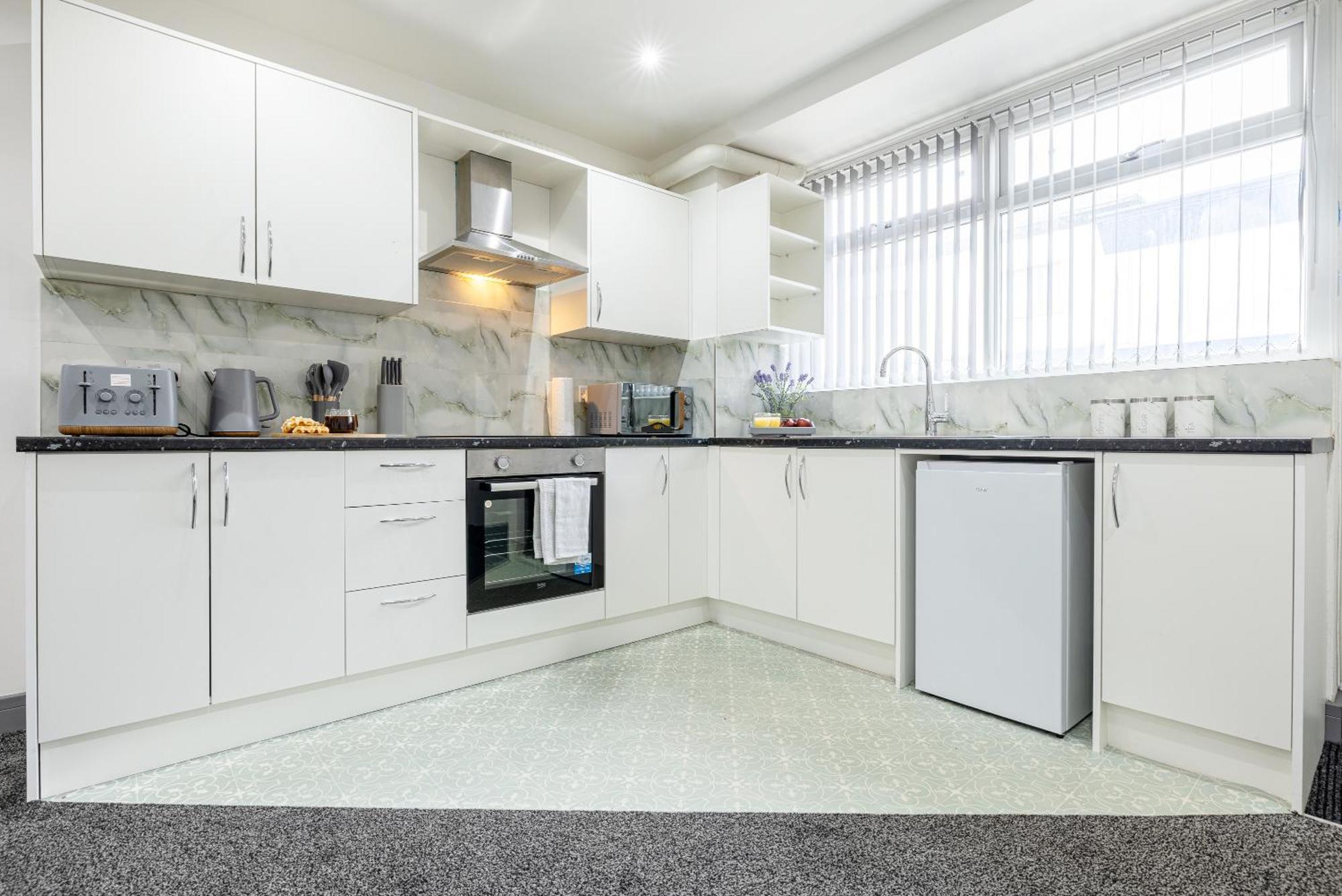 Rnm - Upgraded Business Stay For Travelling Contractors, All Amenities, Private Access Entire Place, Kitchen & Washroom, Smart Tv, Easy Access, Parking Nearby Cradley Heath Eksteriør bilde