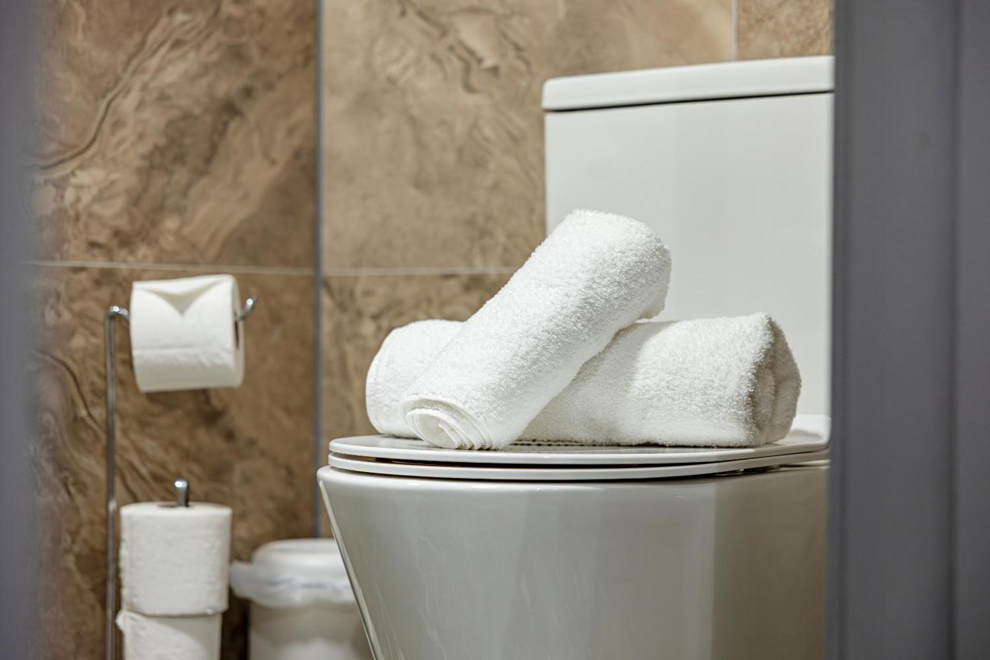 Rnm - Upgraded Business Stay For Travelling Contractors, All Amenities, Private Access Entire Place, Kitchen & Washroom, Smart Tv, Easy Access, Parking Nearby Cradley Heath Eksteriør bilde